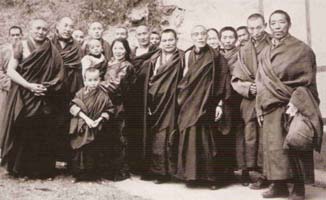 HE佐欽仁波切舉行Mayumla，白瑪次仁旺波，他的母親，喇嘛，堪布和高僧大德